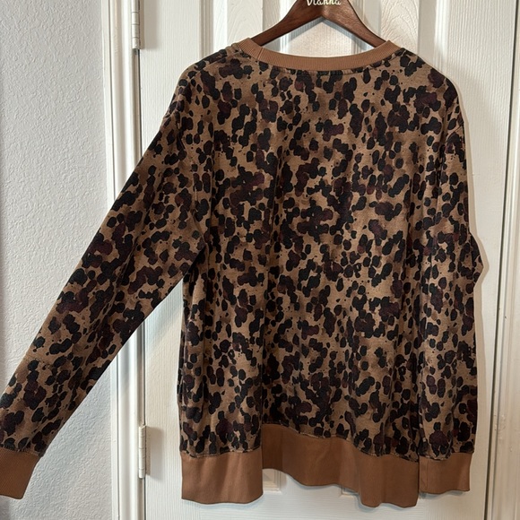 XXL Stars Above Cheetah Print Long Sleeve Pullover Sweatshirt PJ Top - Picture 3 of 4
